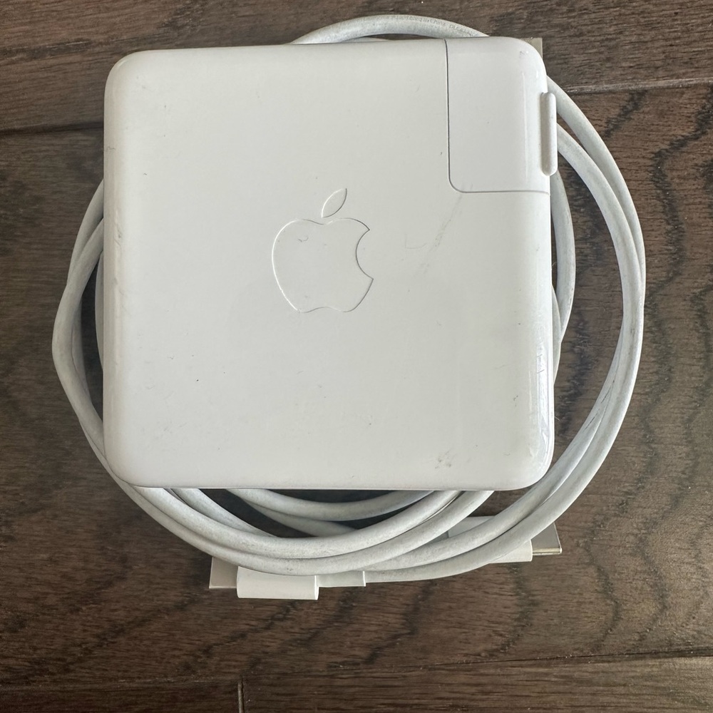 Apple USB-C Charger and Cable - White